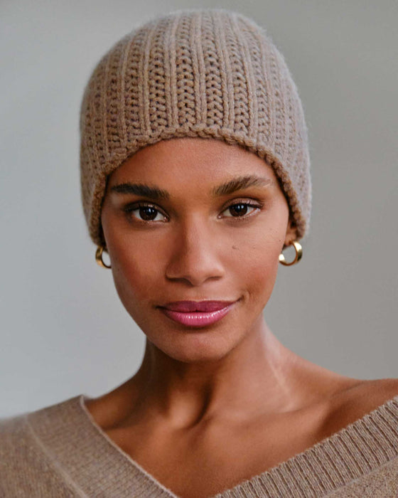 360 Cashmere Beanie Taupe
